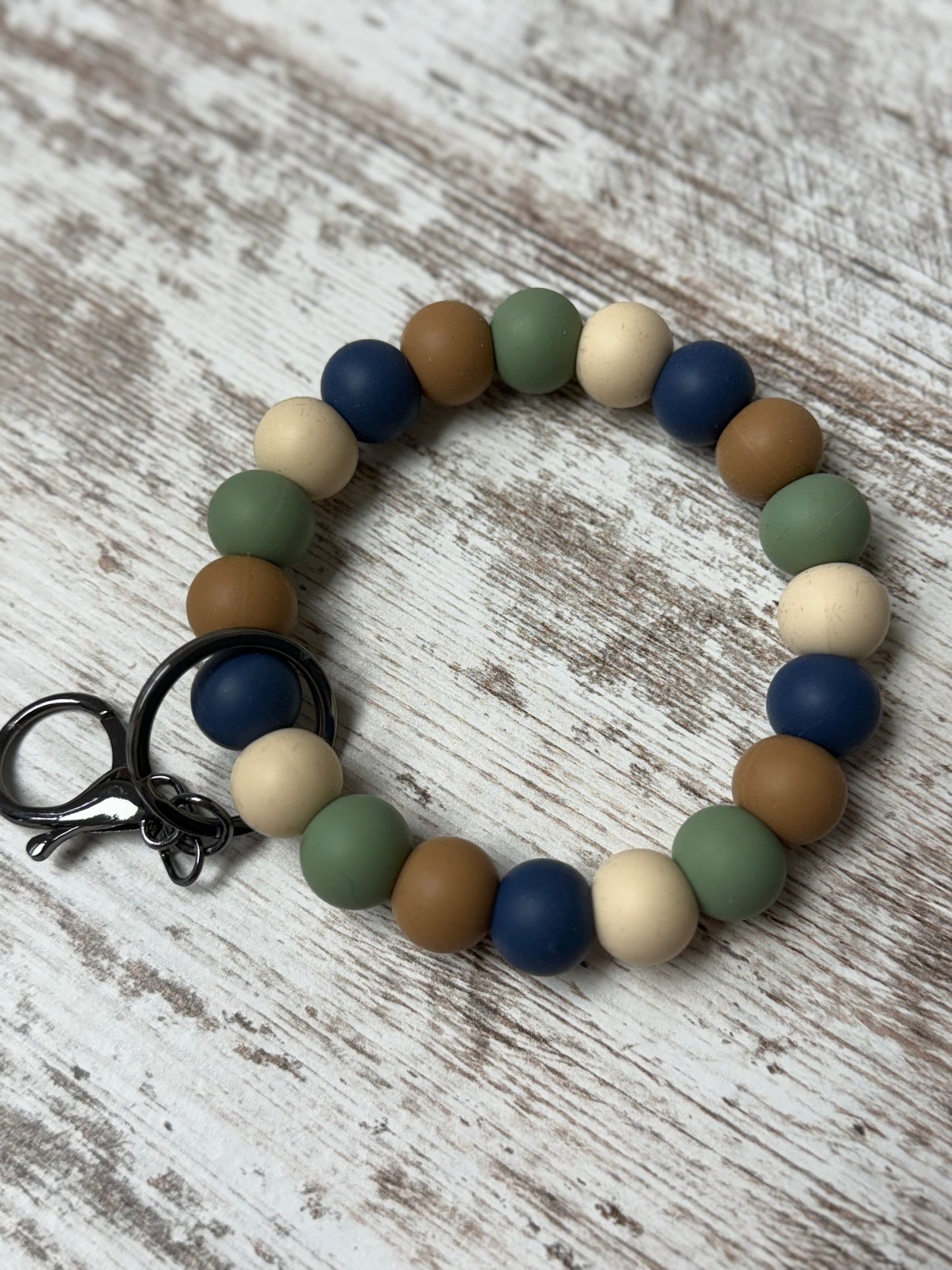 Silicone Beaded Wristlet Keychain – Stylish, Functional, and Fun!