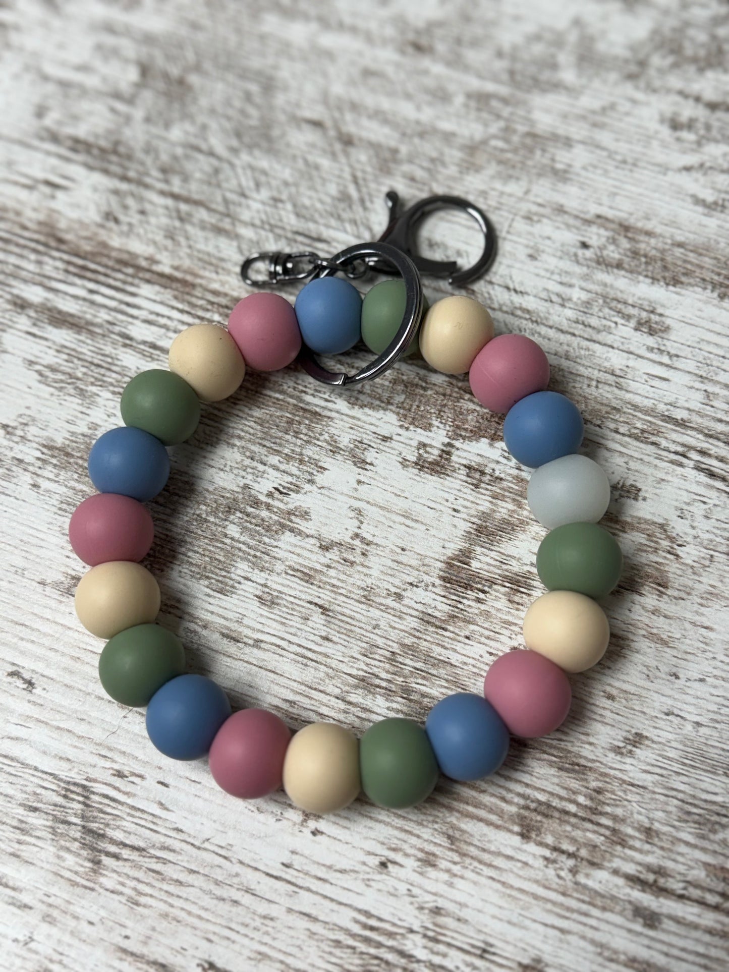 Silicone Beaded Wristlet Keychain – Stylish, Functional, and Fun!