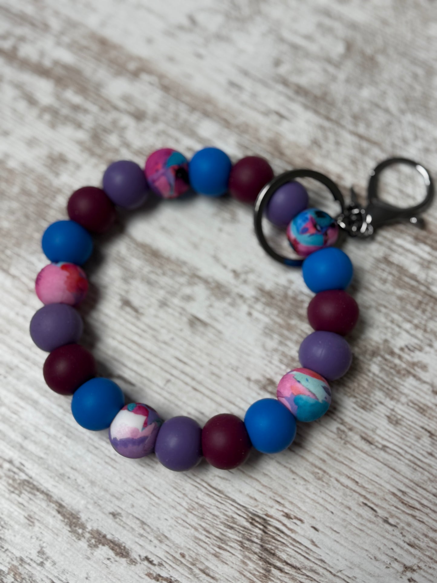 Silicone Beaded Wristlet Keychain – Stylish, Functional, and Fun!